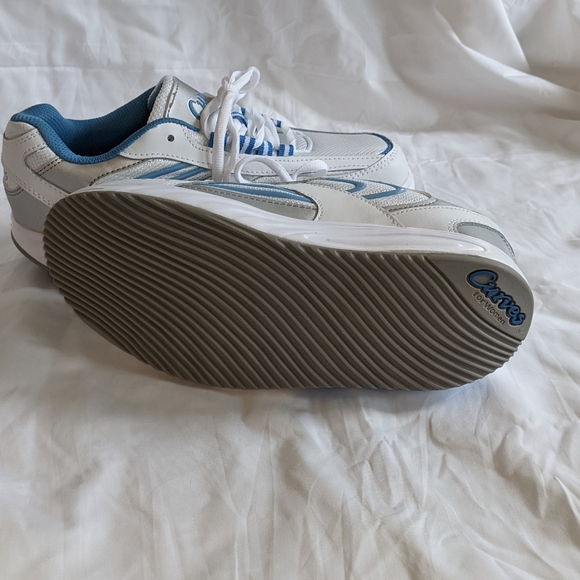 Curves Women's Shoes Size 8 - Picture 3 of 7